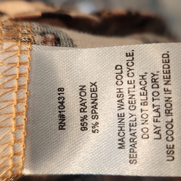 NWT Harlow & Rose Women's Sz S Animal Print Midi Dress w/Ruching - Picture 6 of 7